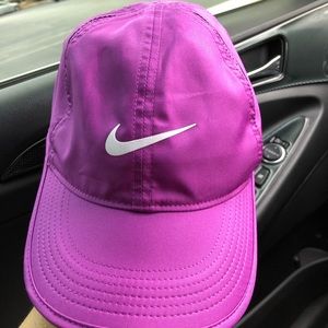 Women’s Nike hat